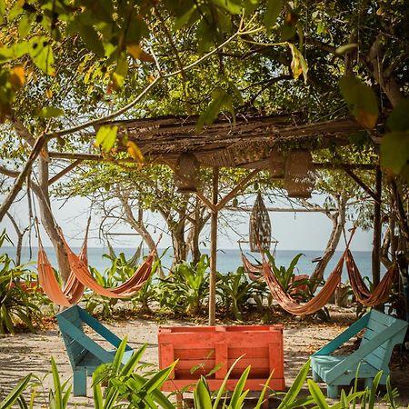 El Hamaquero Hostal Econativo Isla Grande  Bagian luar foto