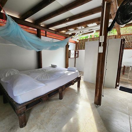 El Hamaquero Hostal Econativo Isla Grande  Bagian luar foto