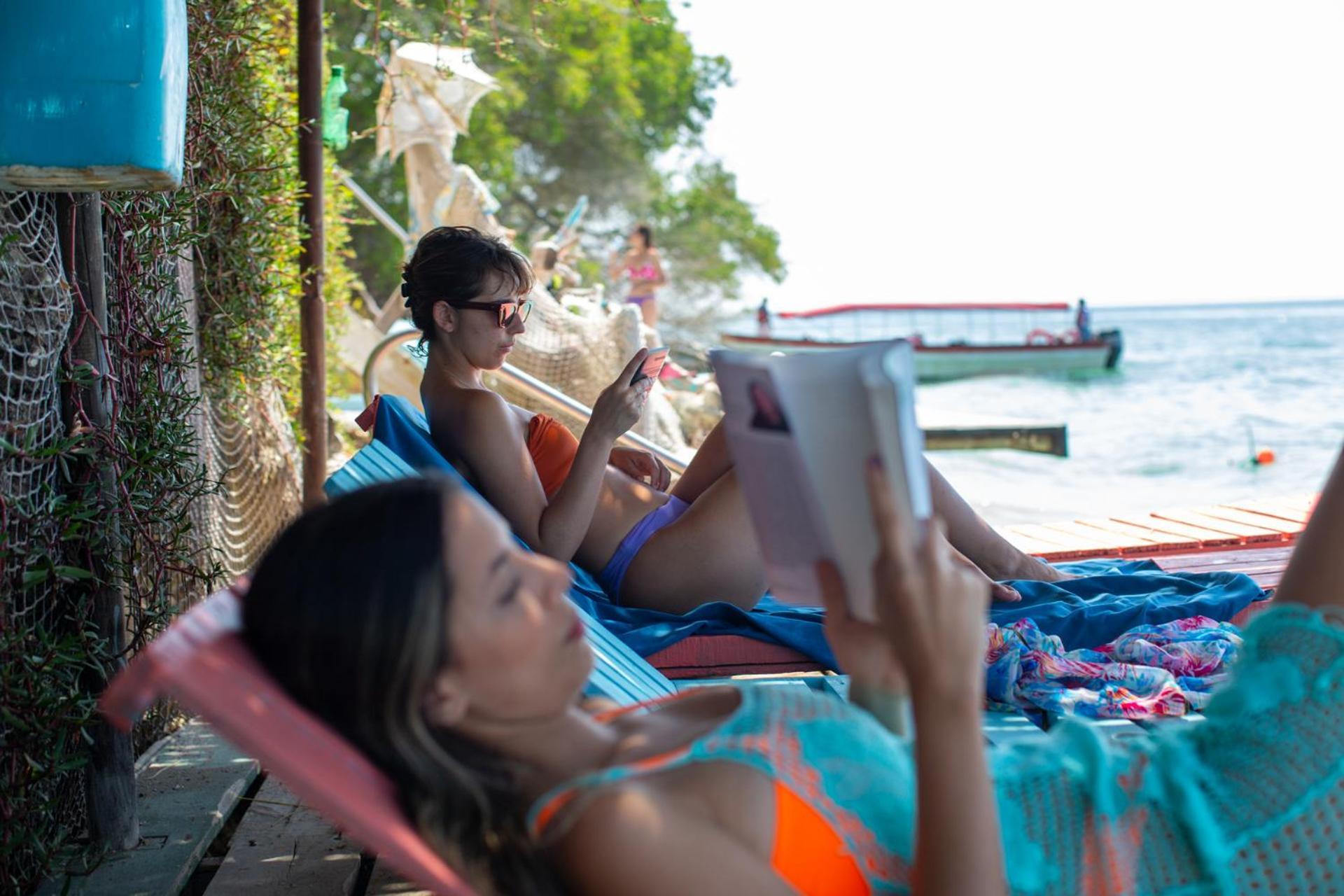 El Hamaquero Hostal Econativo Isla Grande  Bagian luar foto