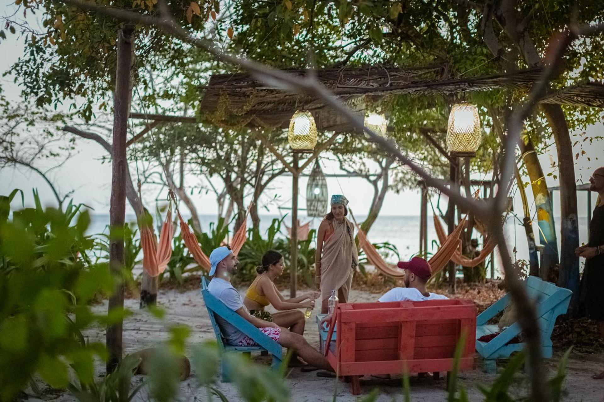 El Hamaquero Hostal Econativo Isla Grande  Bagian luar foto