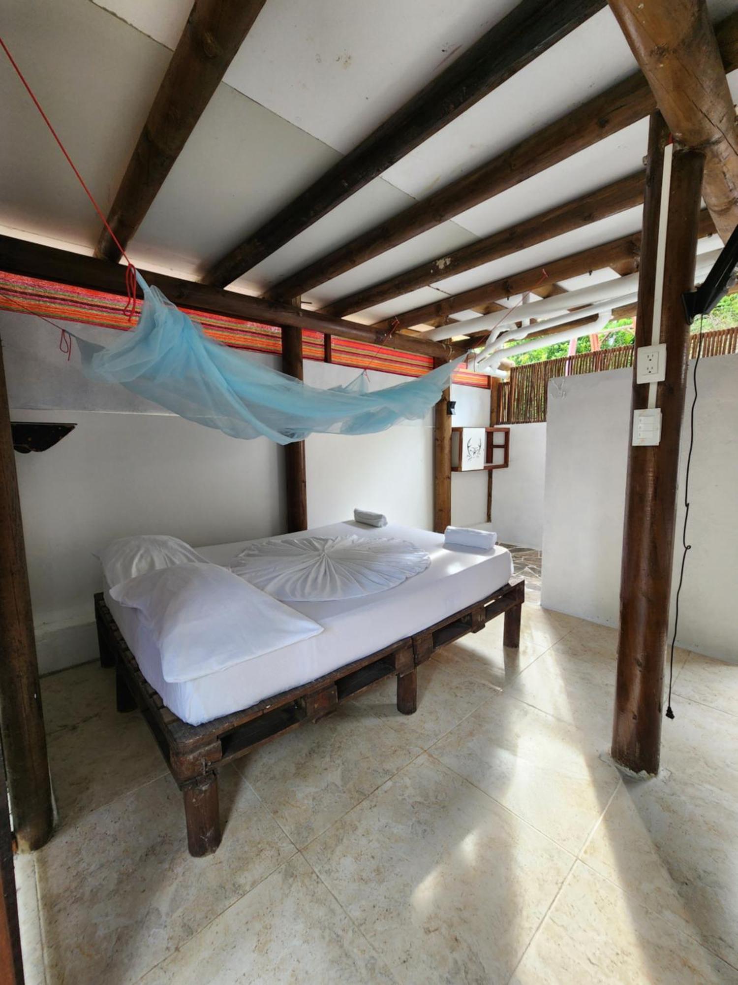 El Hamaquero Hostal Econativo Isla Grande  Bagian luar foto
